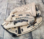 Easton Flex Youth Baseball Glove 10.5 Right Handed ZFX301. Fixed Price $33.99.