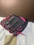 Franklin Fast Pitch Pro Series 22321 - 12 Softball Baseball Fielding Glove. Fixed Price $21.00.