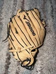 Mizuno GMVP1154 Glove, Barely Used Excellent Shape. Fixed Price $110.39.