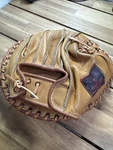 Nokona Vintage SCM52 Softball Glove. Fixed Price $40.00.
