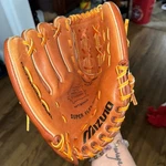 Vintage Mizuno MT2003 Professional Model Max Flex Mitt Glove Left Hand Euc. Fixed Price $55.00.