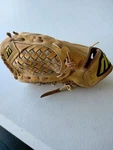 Mizuno 11.5" MPC1155 Professional Power Close Lht Leather Glove. Fixed Price $18.99.