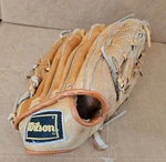 1970S Wilson Rht Baseball Glove - Ron Guidry A2954, 21125 Size 11.5. Fixed Price $30.00.