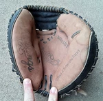 Rawlings Baseball Catchers Mitt RCM45BT Lite Toe Youth Glove Leather Rht. Fixed Price $34.87.
