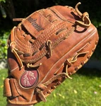 $500 Nokona Walnut Pro 12" Slowpitch Fastpitch Softball Baseball Glove Usa Edge. Fixed Price $295.00.