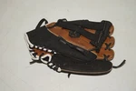 Easton Scout Flex Youth SC1050 - 10.5 In V Web Right Hand Throw. Fixed Price $16.99.