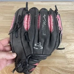 Mizuno Finch GPP1008 Right Hand Thrower Leather Baseball Mitt Pink 10" Youth. Fixed Price $16.00.
