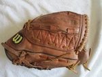 Wilson 12" A9650 FP1 - Women's Fast Pitch Softball Or Youth Baseball Glove Rht. Fixed Price $20.00.