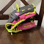 Rawlings Players Series Youth Tball/baseball Gloves - 9.5 Rh Throwing New. Fixed Price $11.04.
