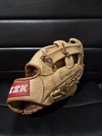 Ssk DPG-250 Baseball Glove Mitt Rht The Catching Machine Dimple Process. Fixed Price $21.99.