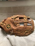 Wilson A9884 13.75 Large Hand Fit Baseball Softball First Mitt Right Throw. Fixed Price $100.00.