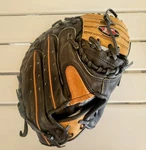 Easton Youth Catcher's Mitt-glove 31.5 Circumference RLX201-Z Right Hand Throw. Fixed Price $29.95.