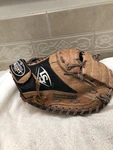 Louisville Boys Girls Broken In 31 Baseball Softball Catchers Mitt Right Throw. Fixed Price $100.00.