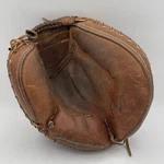 Nokona CM75 Well Padded 31 Baseball Catchers Mitt Right Throw Rht, The Bulldog. Fixed Price $99.99.