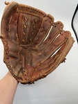 Louisville Slugger G125-4CLL Glove Japan Rht Mitt Leather. Fixed Price $34.99.