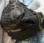Mizuno 12.5 Black Leather Baseball Glove Finger Great Condition For Ages. Fixed Price $30.50.