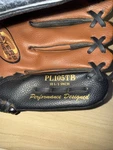Rawlings Youth Baseball Glove Players Series PL105TB 10.5 Right Hand Throw. Fixed Price $13.00.