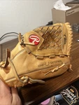 Rawlings Fernando Valenzuela OR723 Baseball Glove Rht Deep Well Basketweb 12.5. Fixed Price $34.99.