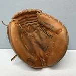 Wilson A2521 Terry Steinbach Catchers Mitt Baseball Glove Rht Pro Toe Cowhide. Fixed Price $19.00.