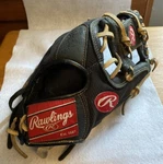 Rawlings Youth Glove 11.5 R115BBR. Fixed Price $15.00.