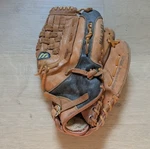 Mizuno MZ3600 Max Flex Steerhide Baseball Glove - Rht 12 1/2". Fixed Price $29.99.
