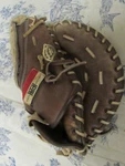 Vtg. 1980S Hutch Brand Monster Model B660 1ST Baseman's Baseball Mitt / Glove. Fixed Price $49.99.