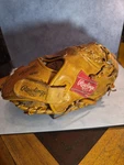 Rawlings RCM33 Lite Toe Catchers Mitt Player Preferred Series Glove Rht. Fixed Price $40.00.