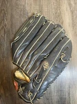 Baseball Glove Mitten Louisville Slugger Lht GTPS-13 13" Black Leather Used. Fixed Price $38.88.