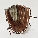 Wilson A900 Aura 12.5 Fastpitch Softball Baseball Glove Rht - Unknown Autograph. Fixed Price $49.99.