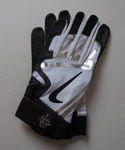 Nike Huarache Elite Batting Gloves Adult Unisex White/black/chrome Large. Fixed Price $26.95.