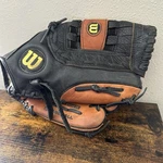 Wilson A2498 Rht Mitt. Fixed Price $19.99.