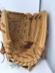 New Other Mizuno Classic Glove GGE11 12" Baseball Brown Rht. Fixed Price $149.95.