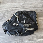Rawlings Silverback SB1350 13.5" Softball Glove Rht Black Mitt. Fixed Price $37.95.