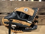 Franklin Baseball Ready To Play Rtp 4809 9.5" T-ball Mitt Glove Right Thrower. Fixed Price $12.99.