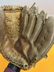 Wilson Yankee Ron Guidry A2244 Baseball Glove Rht Snap Action Split Hinge Korea. Fixed Price $18.69.