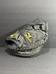 Mizuno GXS101 Softball Catchers Mitt 32.50 Broken In Right Hand Throw Rht. Fixed Price $49.99.