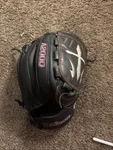 Wilson A2000 B23 12" Pitcher's Baseball Glove: WBW10139112(RIGHT Handed Thrower). Fixed Price $195.00.