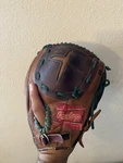 Rawlings Baseball Glove GJF17 Deep Well Pocket Rht. Fixed Price $55.00.