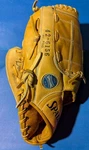 Don Kessinger Spalding Model 42-6156 Leather Youth Baseball Glove Lht 12" Vg F/s. Fixed Price $34.95.