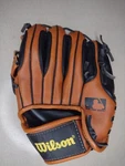 Wilson T-ball Mitt Barry Larkin 9" A0302 AS9 Not Even Broken Left Hand Throw. Fixed Price $9.97.