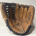 Easton Professional EPS77 Rht Glove 12 3/4 Usa Tanned Leather Vrs Gel Pad. Fixed Price $24.99.