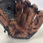 Easton Natural Series NAT3 11.5 Youth Beginner Starter Baseball Glove Rht Usa. Fixed Price $14.99.
