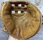Ssk Catchers Mitt MPS-25 Rht Softball Broken In Usa Steerhide Dimple Processed. Fixed Price $69.99.