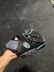 Rawlings Heart Of The Hide 11.75 Right Black/blue. Fixed Price $165.00.