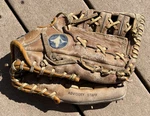 Vintage Spalding Baseball Glove 11.5 Rht Advisory Staff Rod Carew 42-5321. Fixed Price $12.99.
