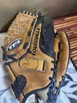 Louisville Slugger 12.75" Fastpitch Softball Glove FPS1276 - Right Hand Throw. Fixed Price $34.97.