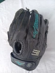 Mizuno Supreme Series GSP1251F2DBK 12.5" Fast Pitch Lht Softball Glove Black. Fixed Price $39.99.