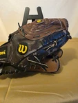 Wilson Signature Model A2140 Baseball/ Softball Glove Barry Larkin. Fixed Price $14.99.
