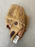 Spalding Right Hand Throw 10.0" Baseball Mitt T-ball Ez Flex TBL1 #44-047. Fixed Price $6.99.