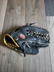 Rawlings Trap-eze Black G601GT 12 3/4 Inch Right Hand Throw Baseball Glove. Fixed Price $74.99.